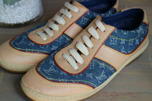 ラグジュアリーブランドのLOUIS VUITTON 　