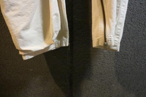 ワイドパンツのネップパンツ