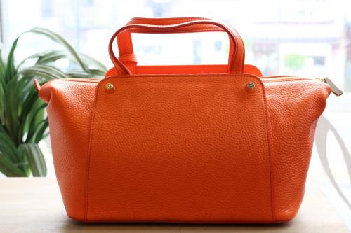 ペッレモルビダのハンドバッグ