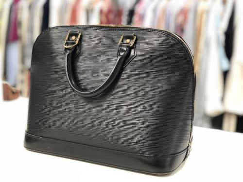 ルイ ヴィトン　のバッグ