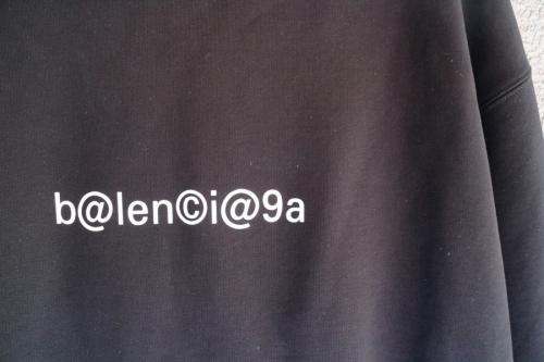 SYMBOLIC HOODIEのプルオーバーパーカー