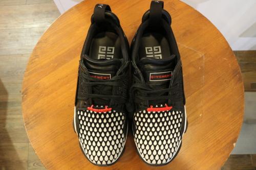 GIVENCHYのジバンシー