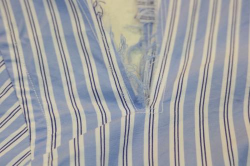 シャツのストライプシャツ