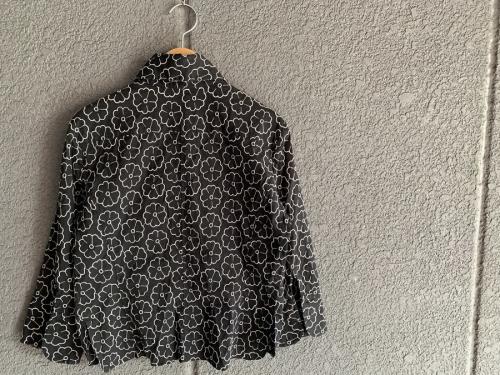 シャネルのオールドエンブロイダリーシャツ