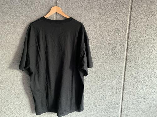ダブレットのSCRATCH EMBROIDERY NEW YEAR T-SHIRT