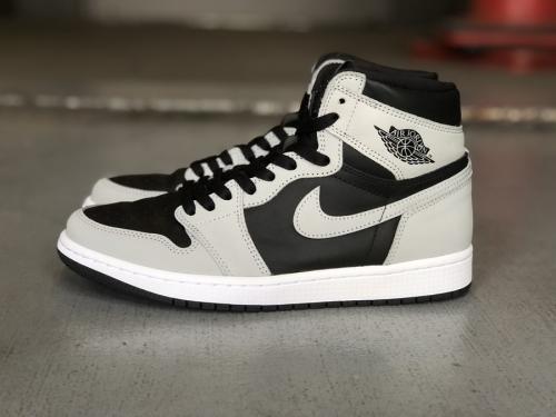 ナイキのAIR JORDAN 1