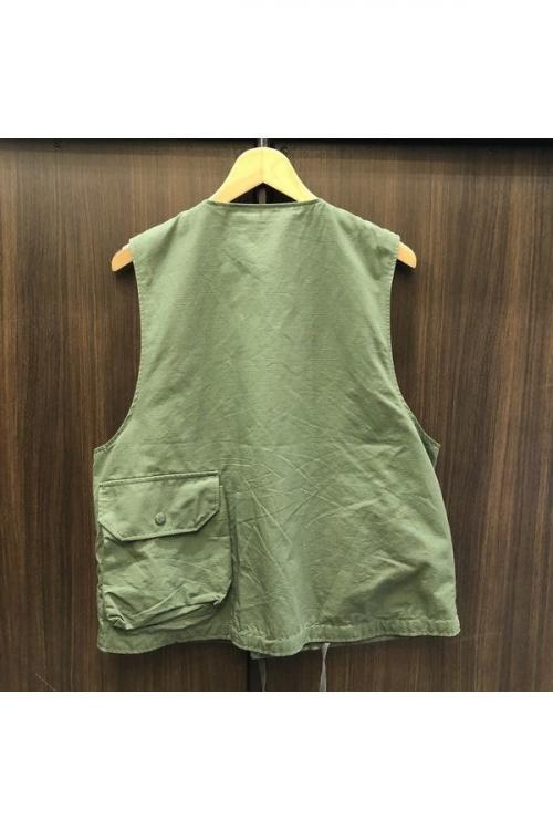 エンジニアードガーメンツのCover Vest