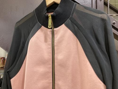 シアーブラウスの葛西