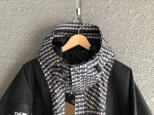 シュプリーム×ザ・ノースフェイスのマウンテンジャケット