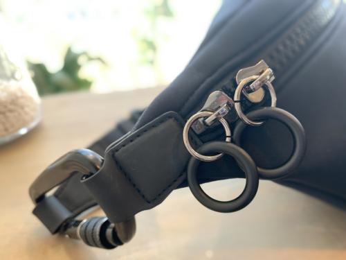 ドルチェ&ガッバーナのウエストロゴポーチ