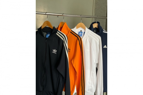 ストリートブランドのadidas originals