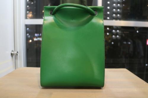 ヤーキのバッグ