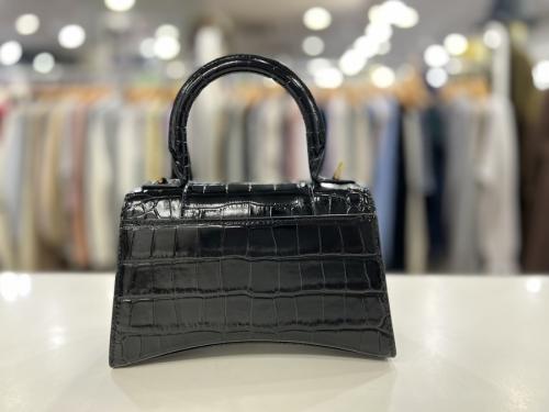 バレンシアガのバッグ