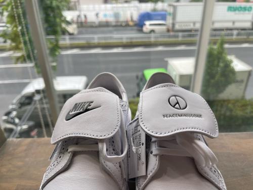 スニーカーの葛西