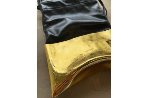 ショルダーバッグの葛西