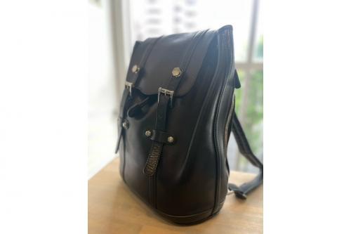 マンソウのレザーバッグ