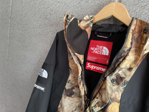 ストリートブランドのSupreme×THE NORTH FACE
