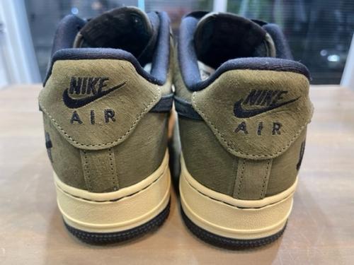 スニーカーの葛西