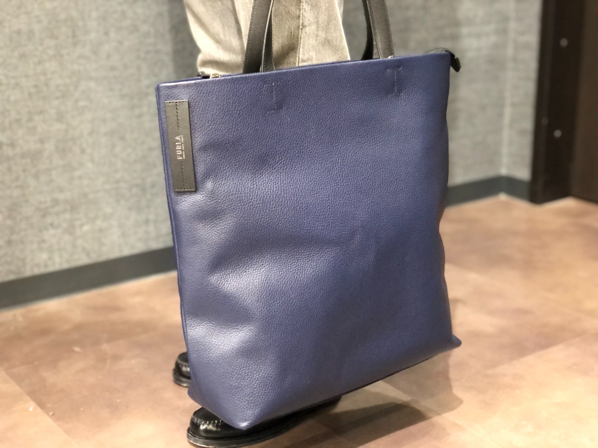 イタリアのレザー小物ブランド【FURLA/フルラ】Technical Borsa Toteが