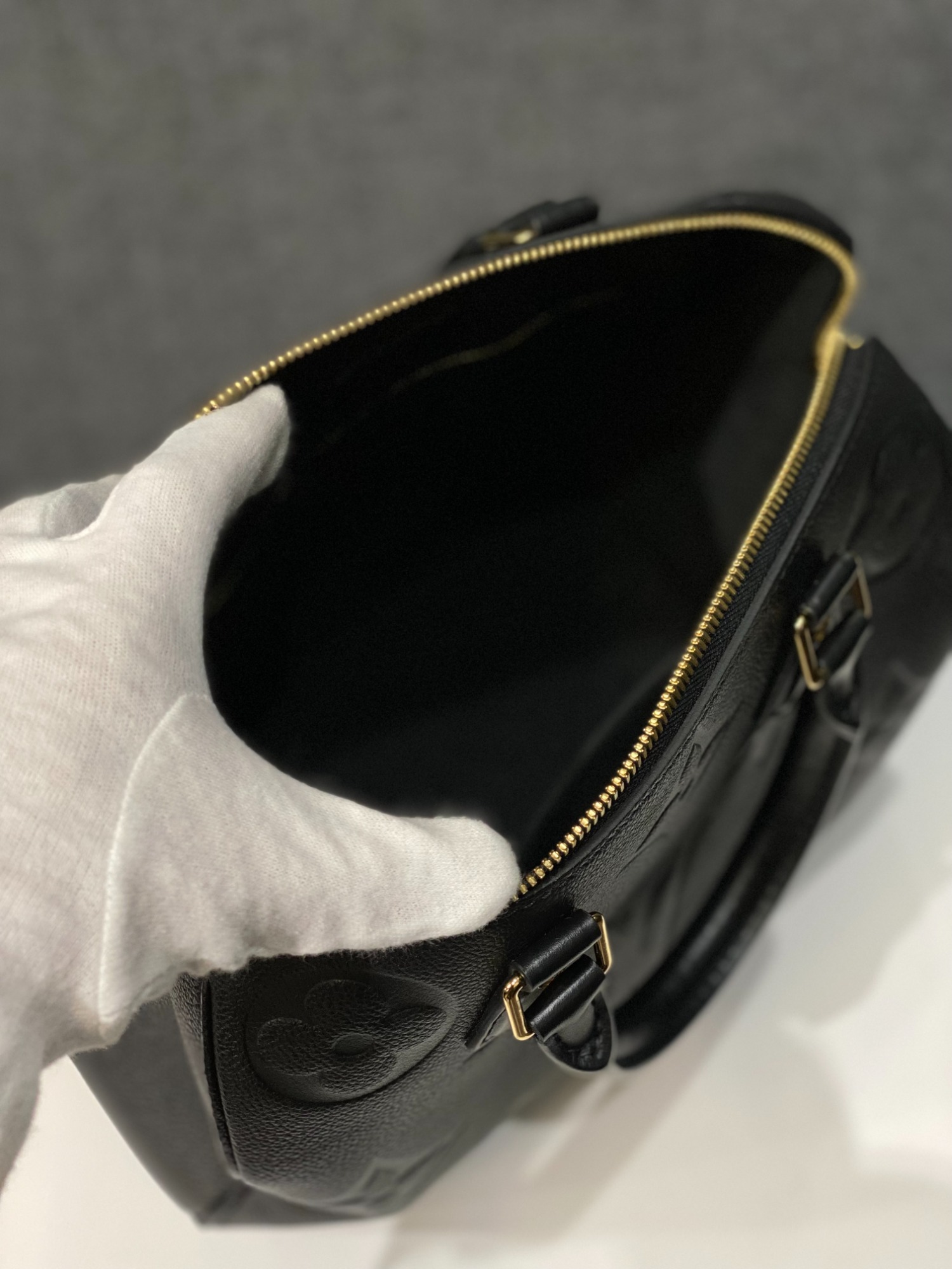 上質なラグジュアリーの世界【LOUIS VUITTON/ルイヴィトン 上質なラグジュアリーの世界【LOUIS VUITTON/ルイヴィトン
