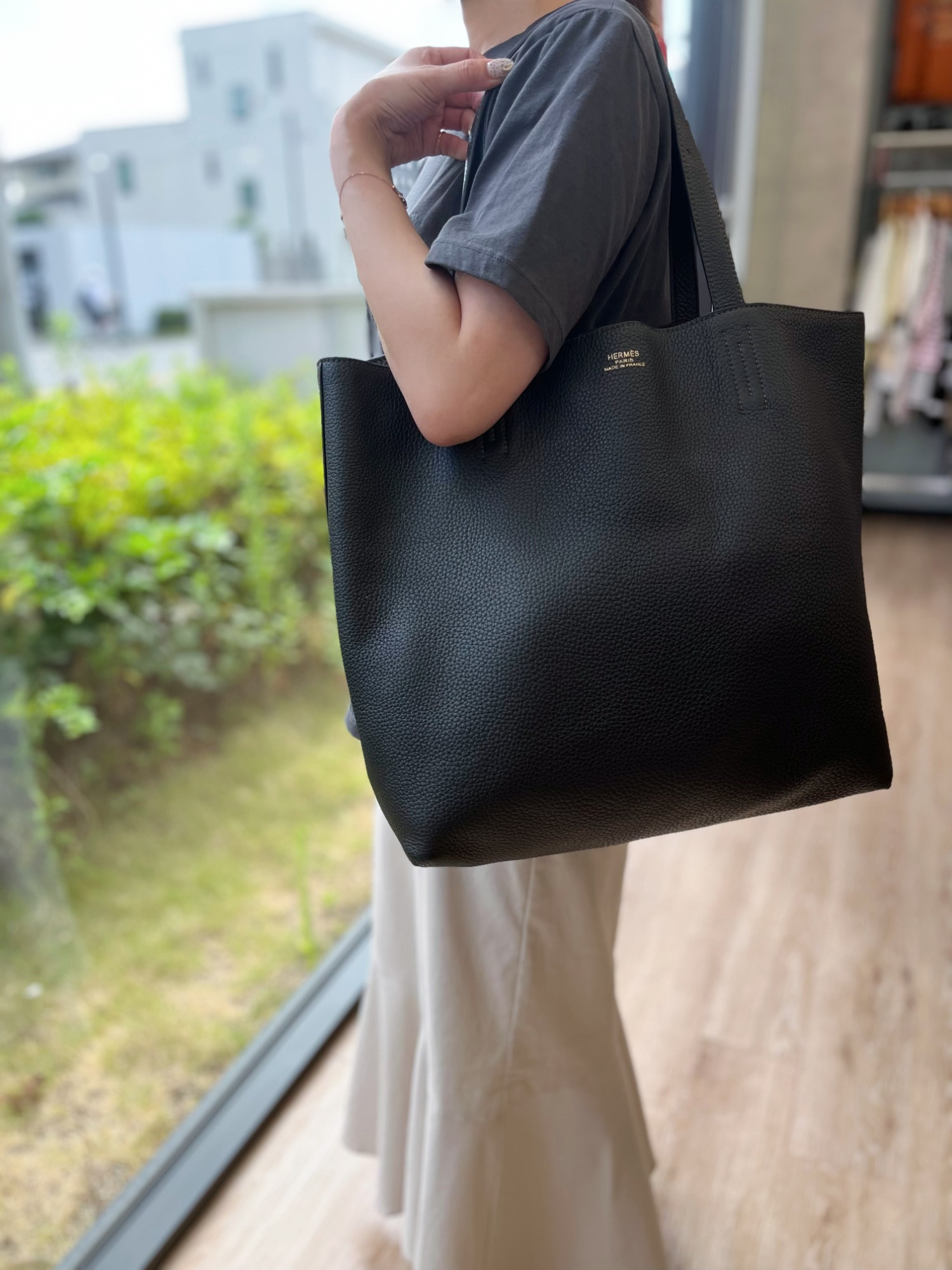 大人気ラグジュアリーブランド【HERMES/エルメス】よりドゥブルセンス 