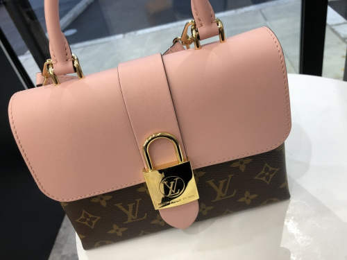 LOUIS VUITTONのルイ ヴィトン