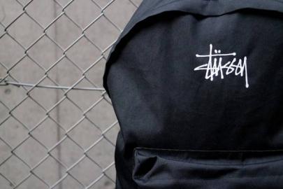 「ストゥーシーのstussy 」