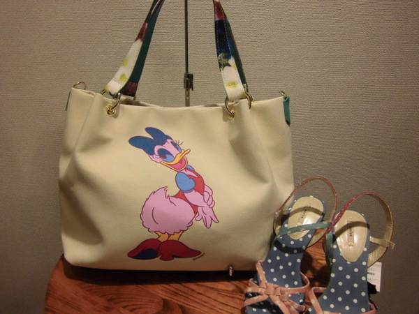 Samantha Thavasa サマンサタバサ ディズニー 蜷川美香トリプルコラボ デイジープリントのトートバッグ 買取入荷致しました 13 05 07発行