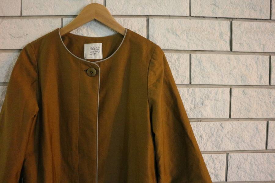 クリスマスのシーズンに最適なサリースコットのコートが入荷しました