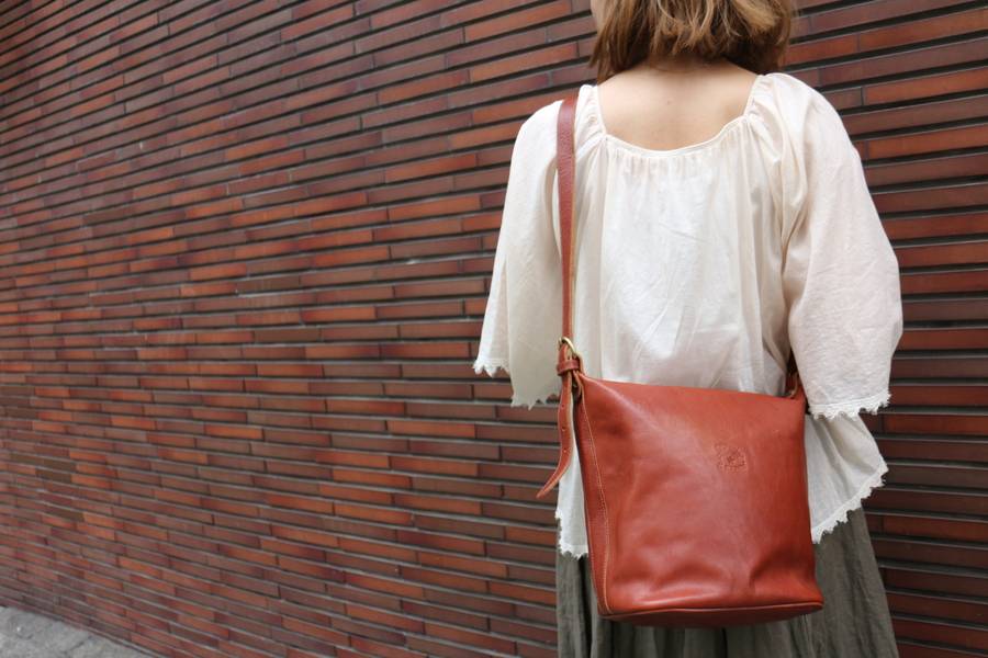 IL BISONTE バケツ型ショルダーバッグ 上質なレザーを・・・IL BIZONTE/イルビゾンテ続々入荷♪[2016.07.15