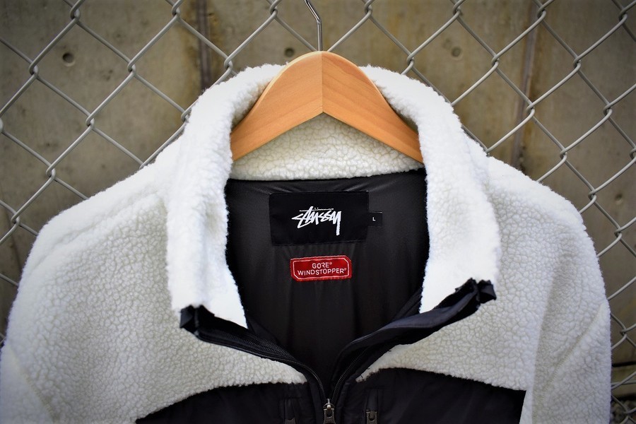 になります STUSSY フリースの通販 by カミム's shop|ステューシー