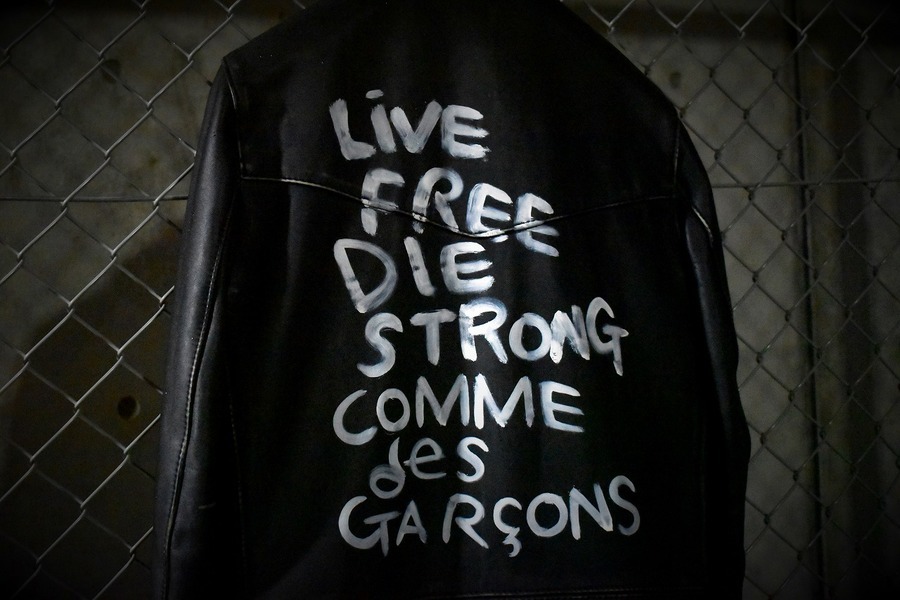 最終値下げ!?コムデギャルソン「 Live Free Die Lightning Jacket