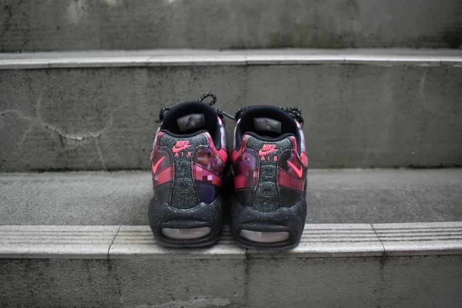 【美品】NIKE エアマックス95 海外限定 黒赤 27cm Nike Air Max 95 cherry blossom 27cm 箱付き