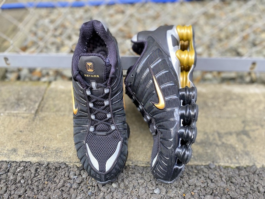 靴 Nike Shox Tl Neymar 2019 Men's Nike Shox TL X Neymar Black Metallic Gold Used
