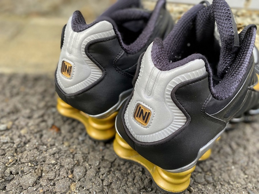 靴 Nike Shox Tl Neymar 2019 Men's Nike Shox TL X Neymar Black Metallic Gold Used