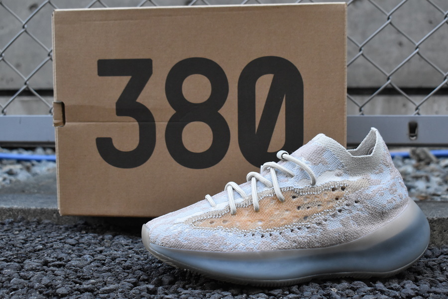 adidas/アディダス】 YEEZY BOOST 380入荷 [2020.10.31発行]｜トレ 