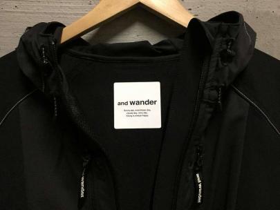 「ドメスティックブランドのAND WANDER 」