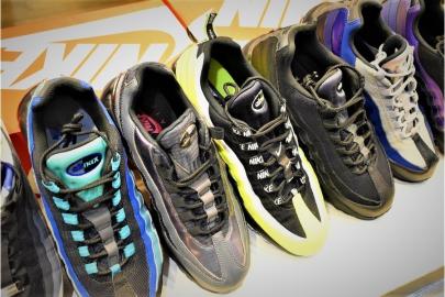 「スニーカーのNIKE 」