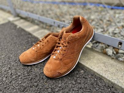 「スニーカーのTHE NORTH FACE 」