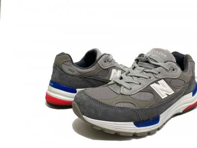 「スポーツブランドのNEW BALANCE 」