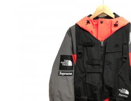 「ストリートブランドのSupreme×THE NORTH FACE 」