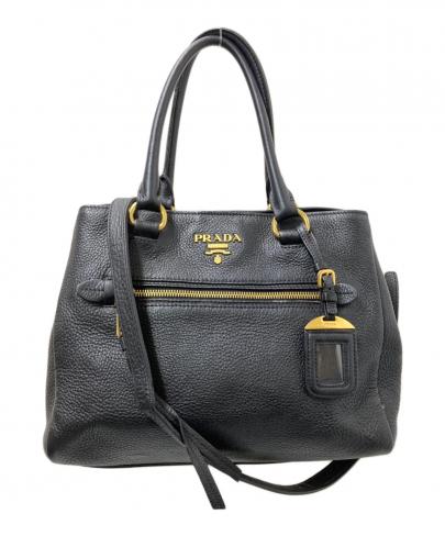 「ラグジュアリーブランドのPRADA 」