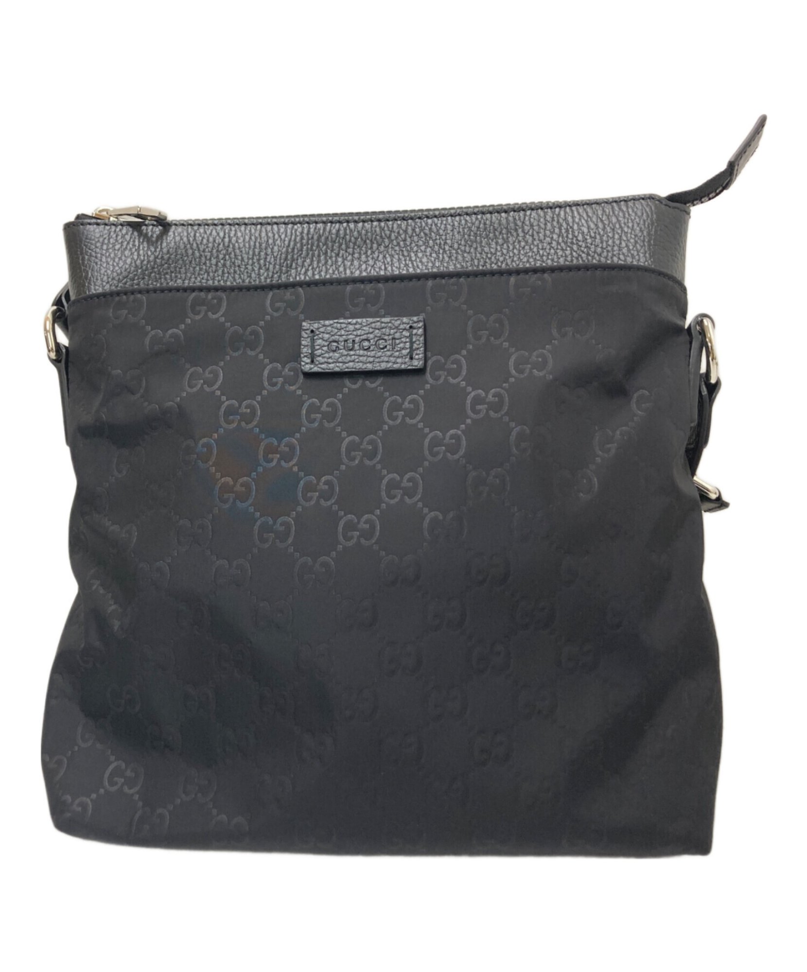GUCCI ブラックナイロンショルダーバッグ 優秀ミニバッグ】タフで上品。GUCCI（グッチ）のGGナイロンショルダー