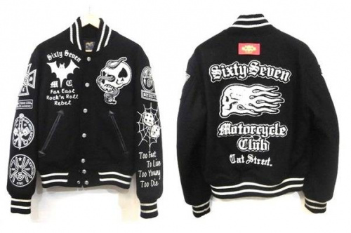 トップスのブルゾン