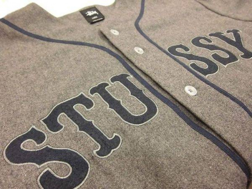 メンズのトップス