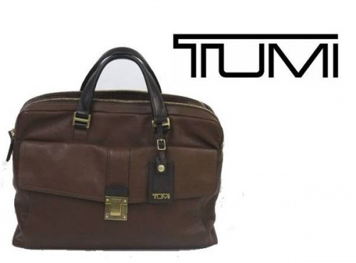 トゥミのバッグ