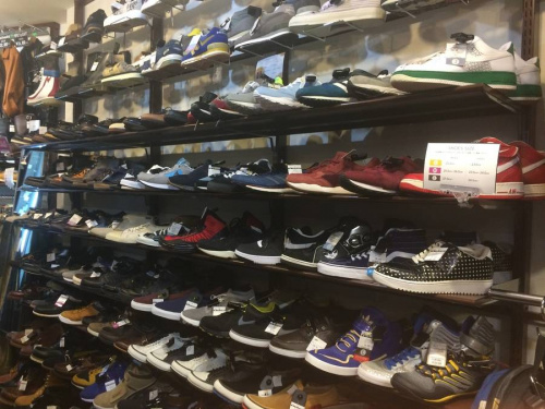 ジョーダン6のスニーカー