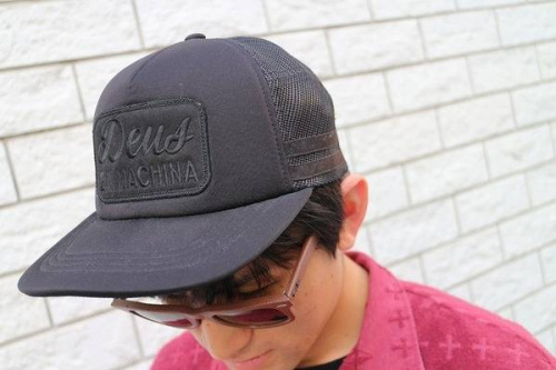 キャップのDeus Ex Machina