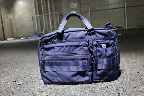 バッグのBRIEFING