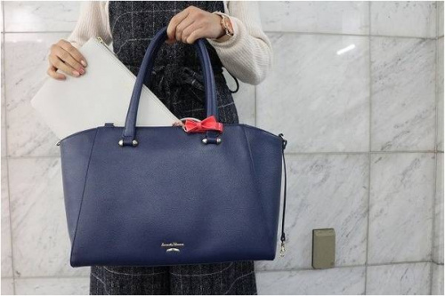 サマンサタバサのsamantha thavasa